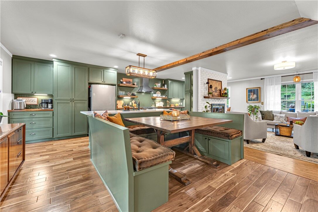 Property Photo:  1617 Applebury Drive  AR 72701 