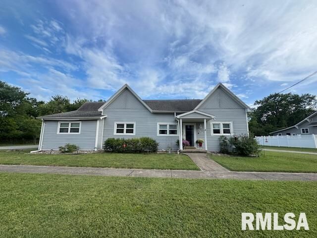 Property Photo: 303 Elles Avenue IL 62918