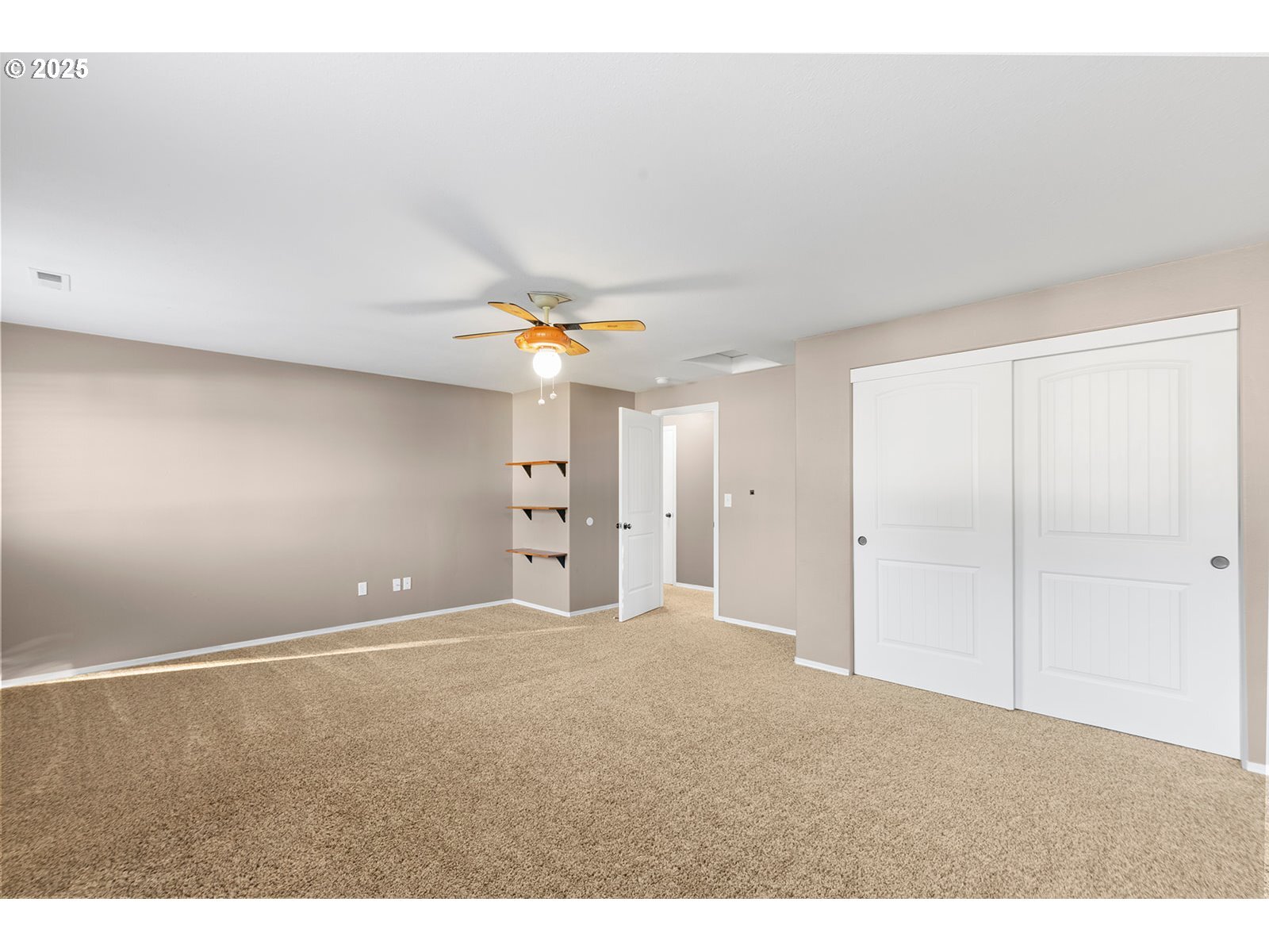 Property Photo: 9716 NE 104th Ct WA 98662