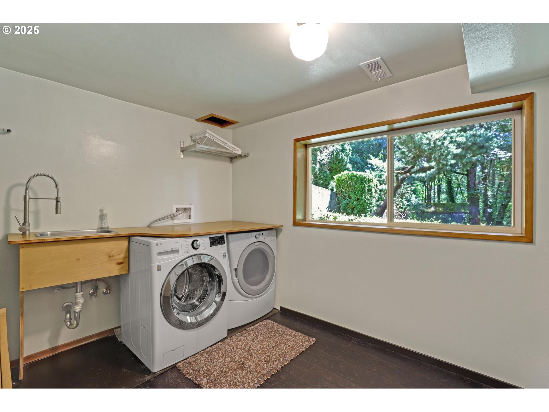Property Photo: 8300 NW Reed Dr OR 97229