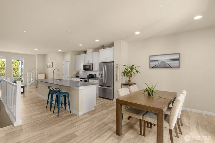 Property Photo:  14715  Admiralty Way A4  WA 98087 