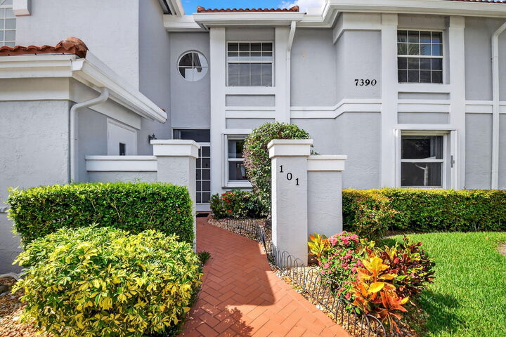 Property Photo:  7390 Lake Meadow Way 101  FL 33437 