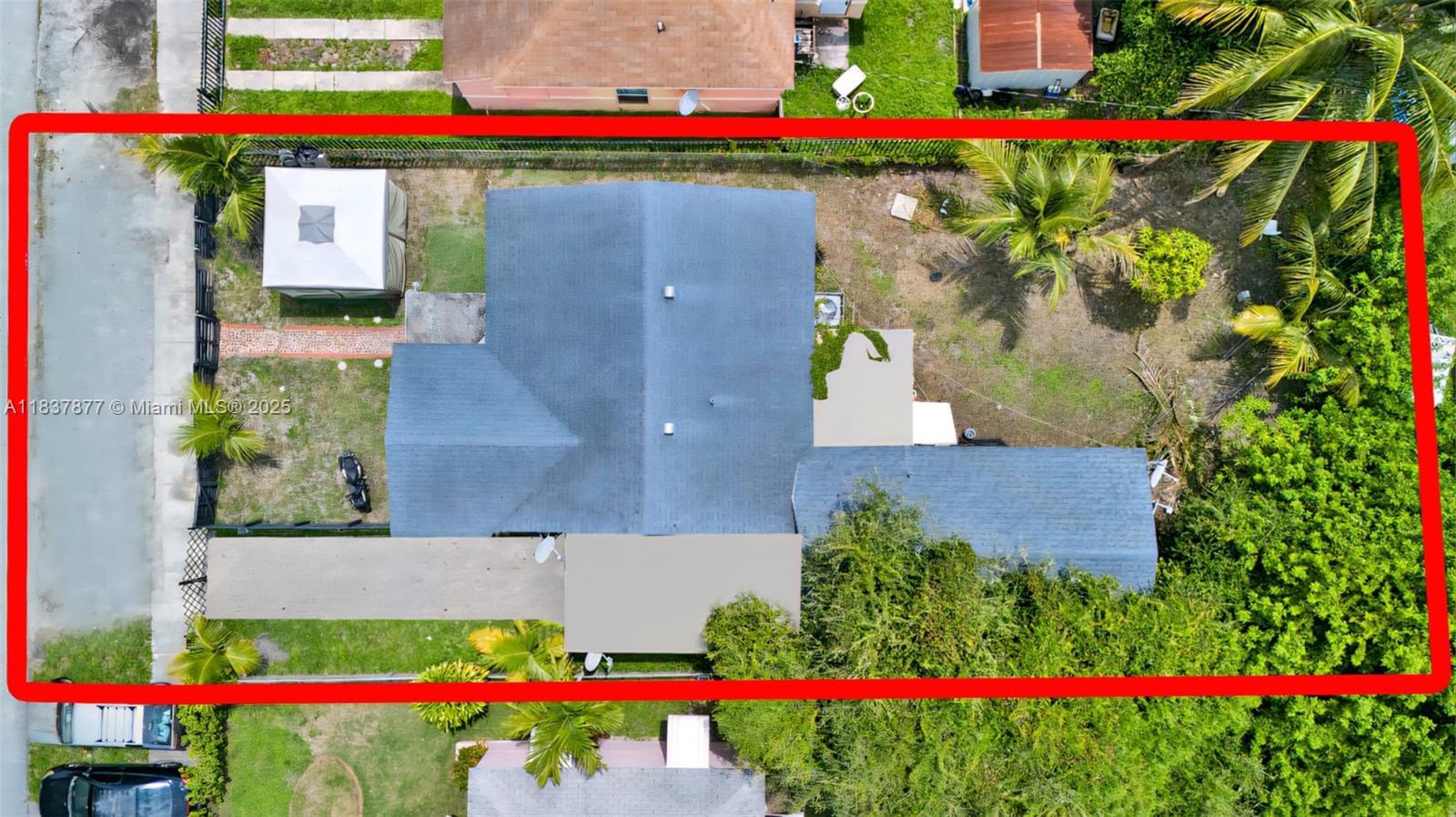 Property Photo:  1042 NW 76th St  FL 33150 