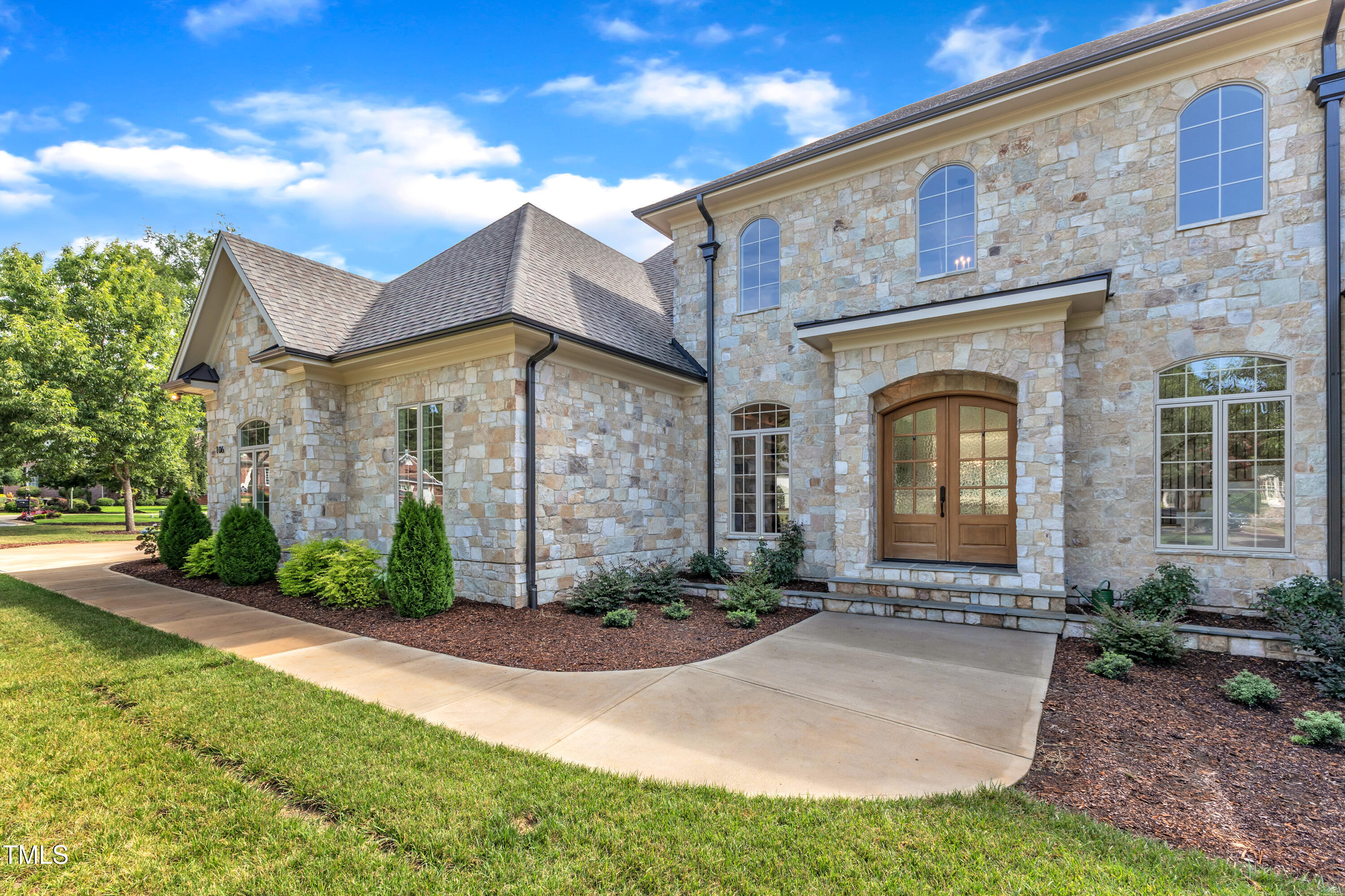 Property Photo: 106 New Dawn Court NC 27529
