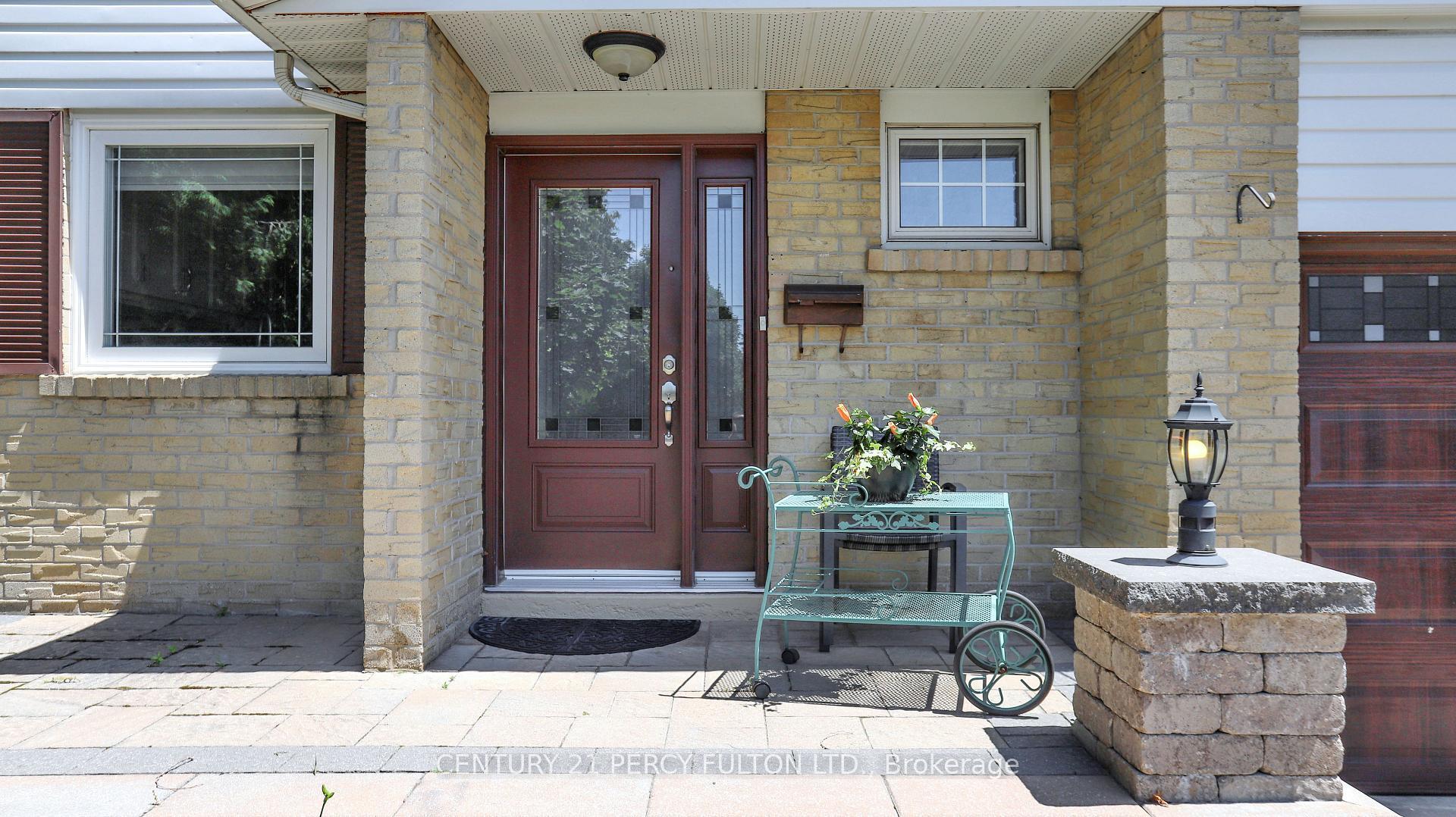 Property Photo: 158 Holm Crescent ON L3T 5J3