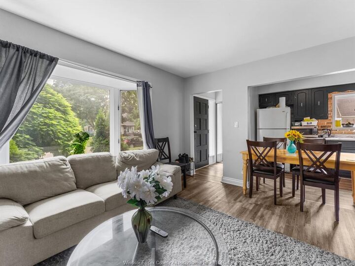 Property Photo:  1017 Merritt Drive  ON N9B 3G5 