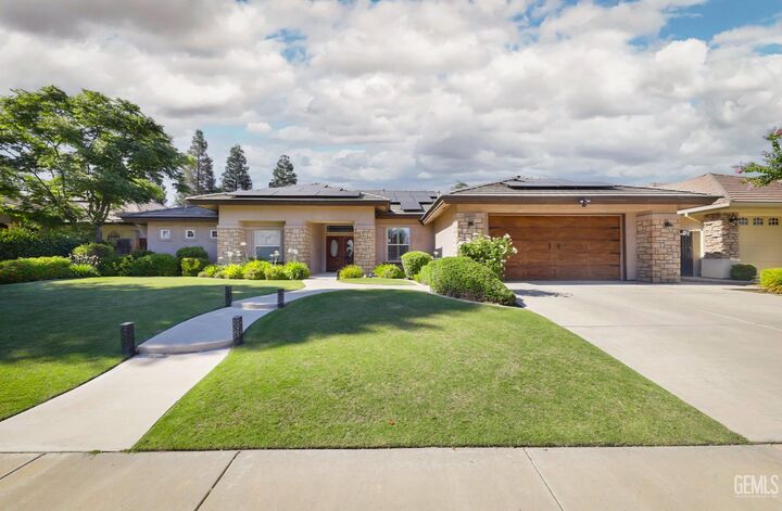 11004 Chimney Rock Drive  Bakersfield CA 93312 photo