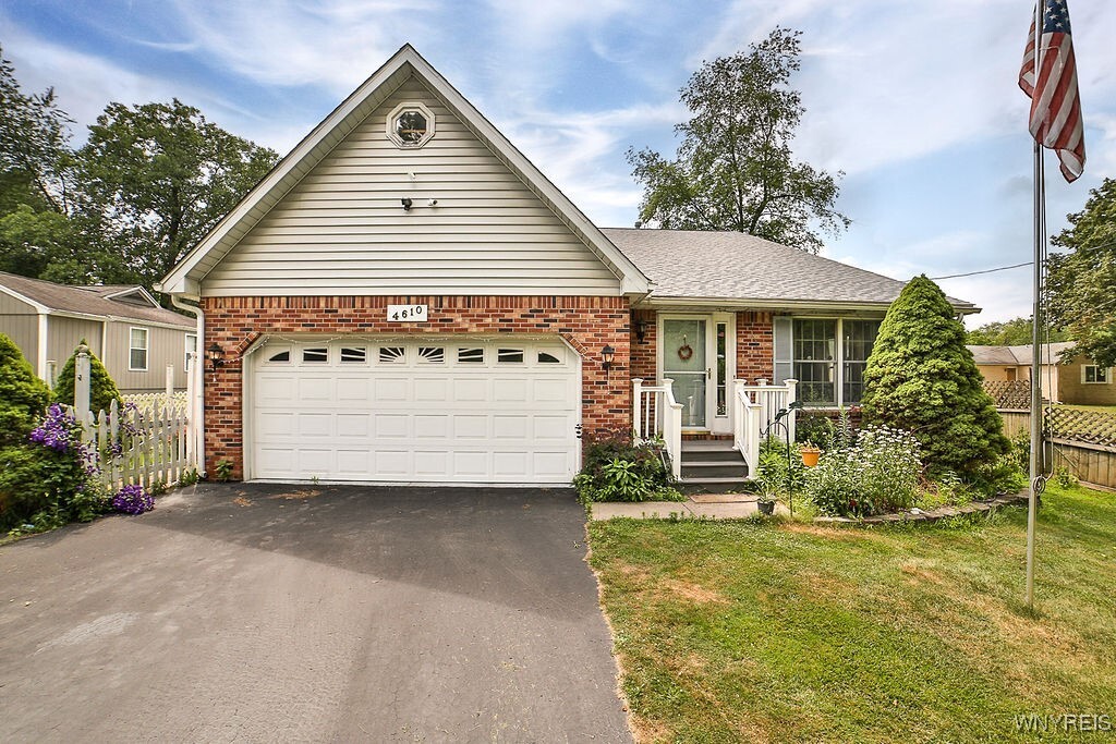 4610 Harris Hill Road  Buffalo NY 14221 photo