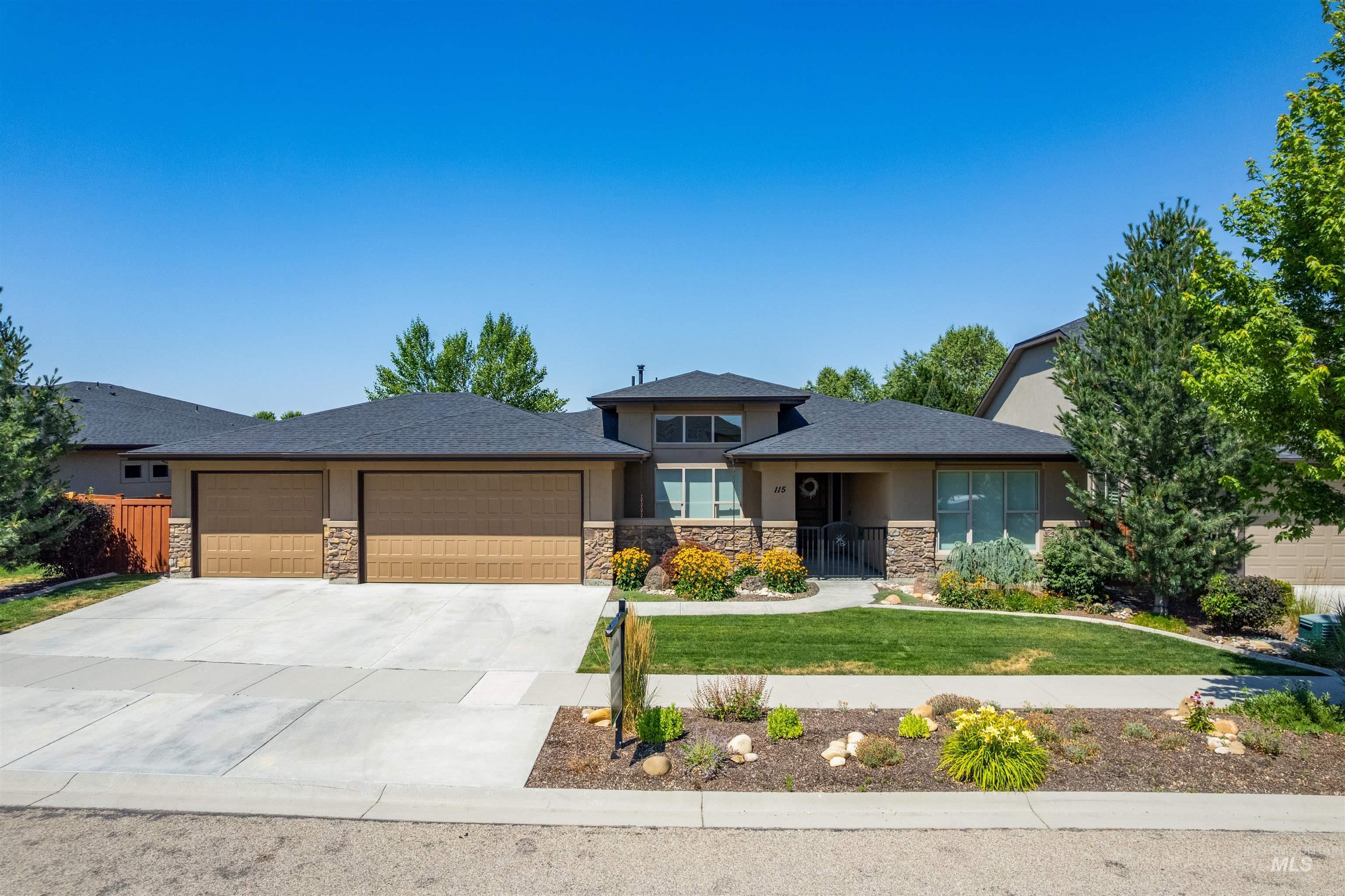 Property Photo: 115 Wildgrass Way ID 83669