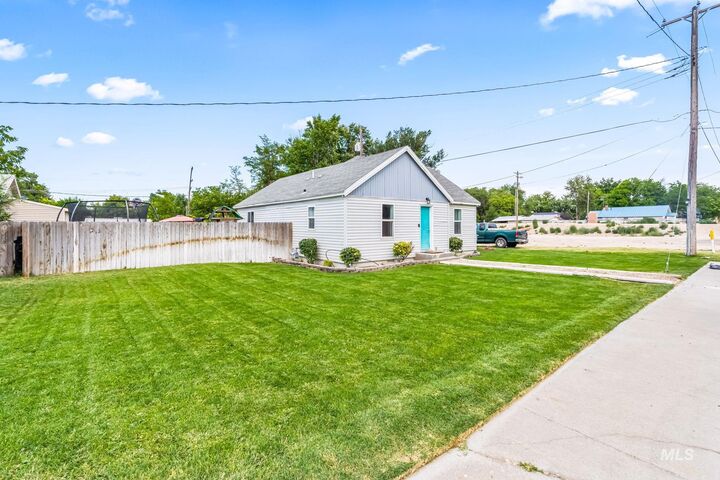 712 2nd Street N  Nampa ID 83687 photo