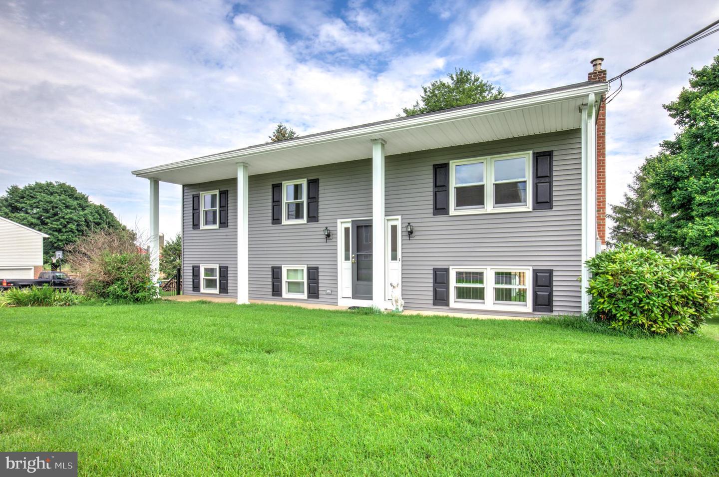 Property Photo:  635 W Orange Street  PA 17543 