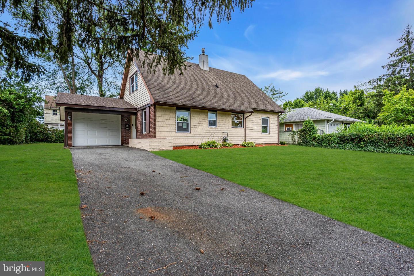 Property Photo: 24 Spindletop NJ 08046