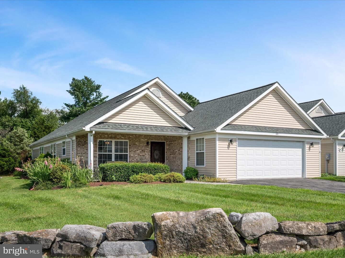 Property Photo: 101 Rosewood Lane VA 22602