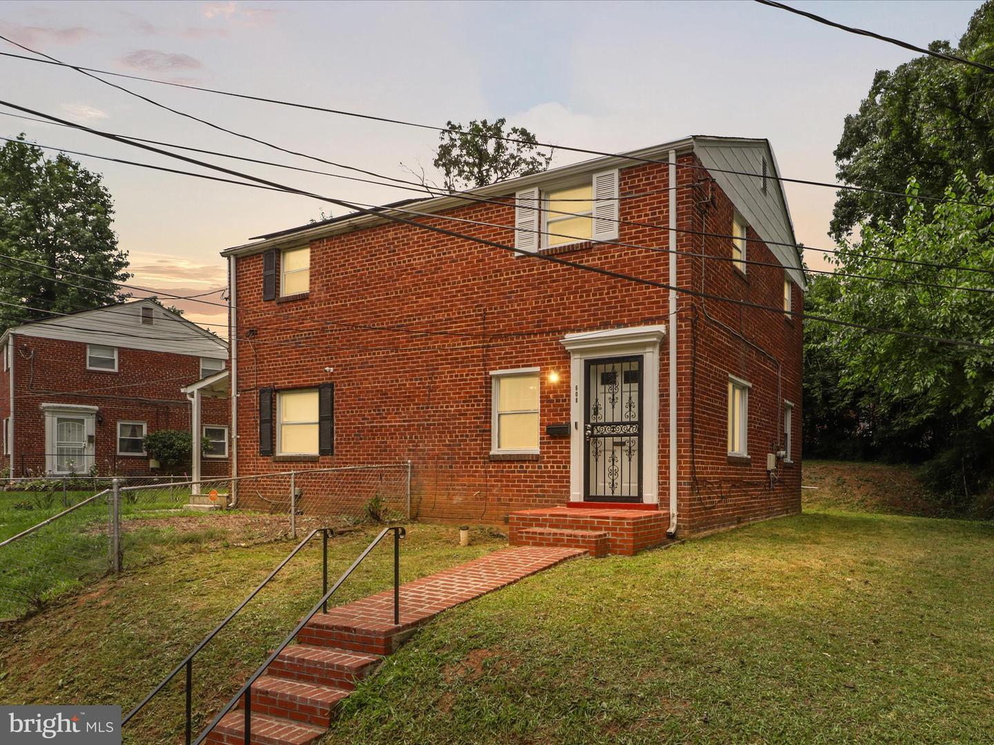 608 Cabin Branch Drive  Capitol Heights MD 20743 photo