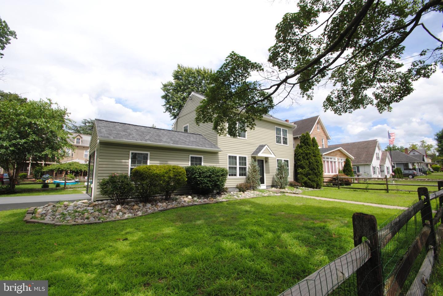 908 Garfield Avenue  Palmyra NJ 08065 photo