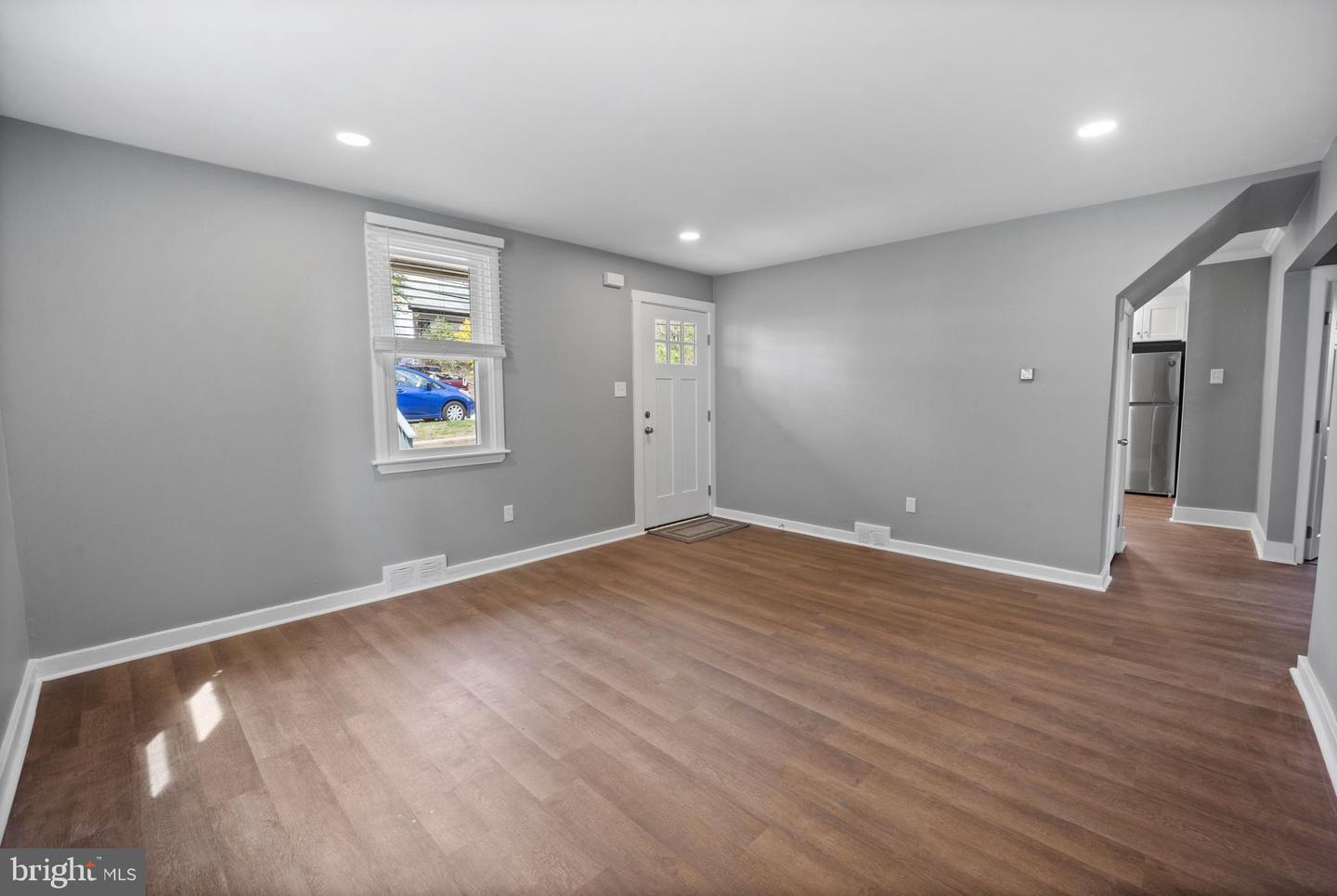 Property Photo: 645 Roberts Avenue 2nd Floor PA 19038