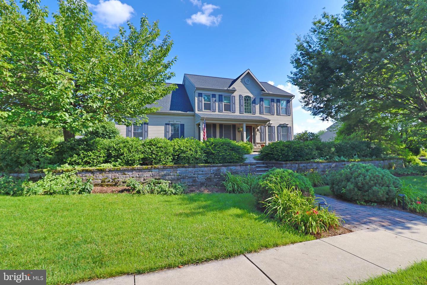 14 Crimson Lane  Lititz PA 17543 photo