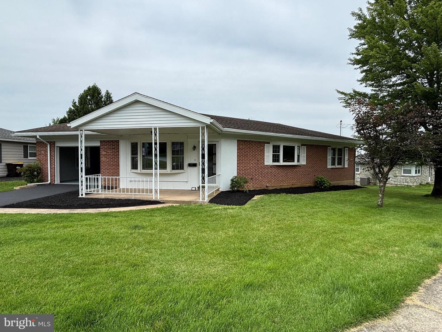 330 S Willow Street  Fleetwood PA 19522 photo