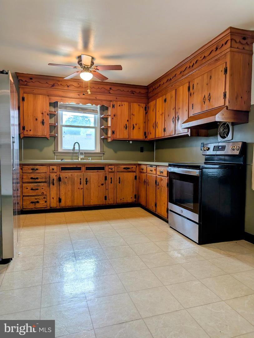 Property Photo: 202 N Grant Street PA 17545