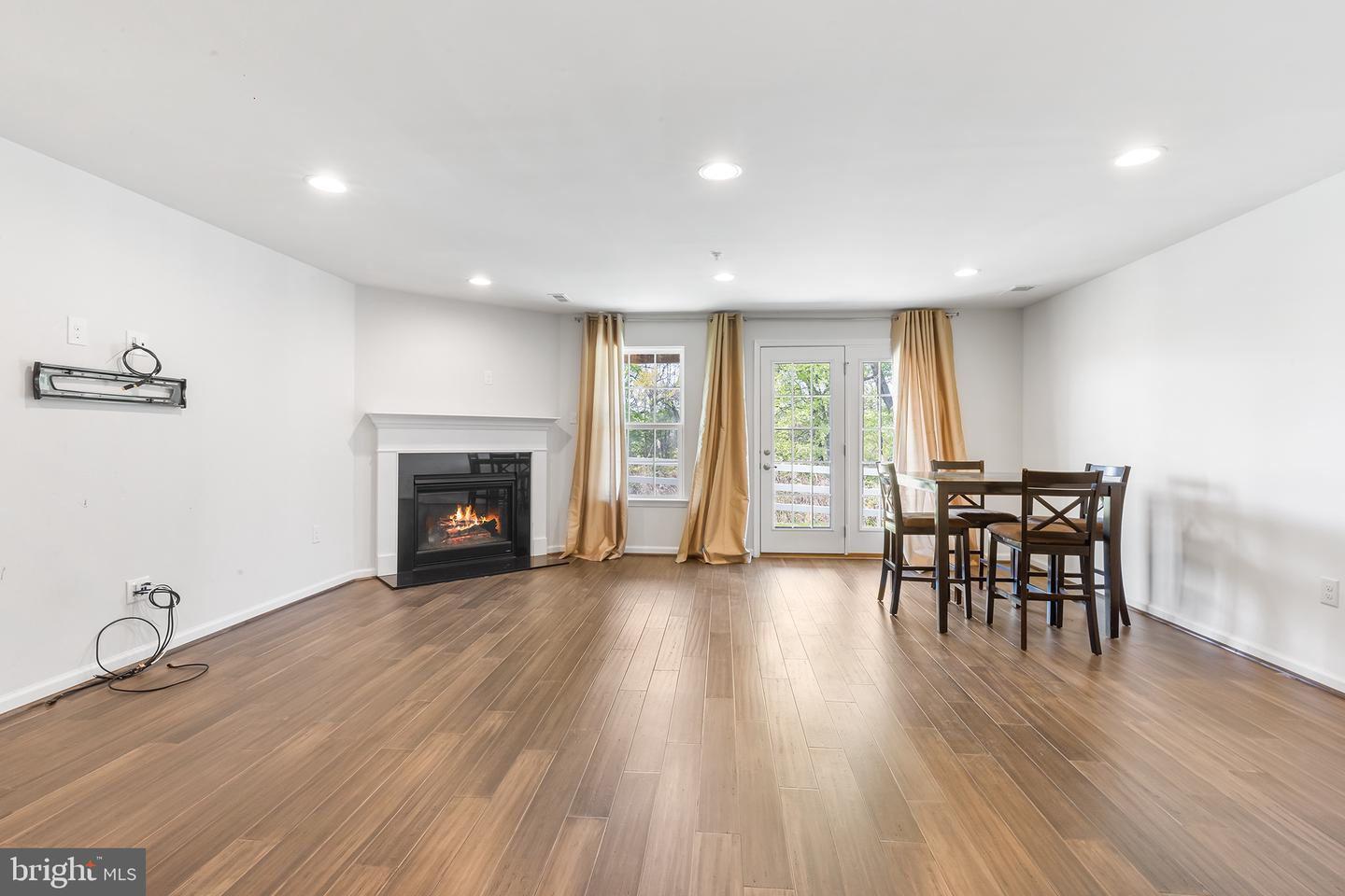 Property Photo: 19 Twomey Court 33 PA 19095