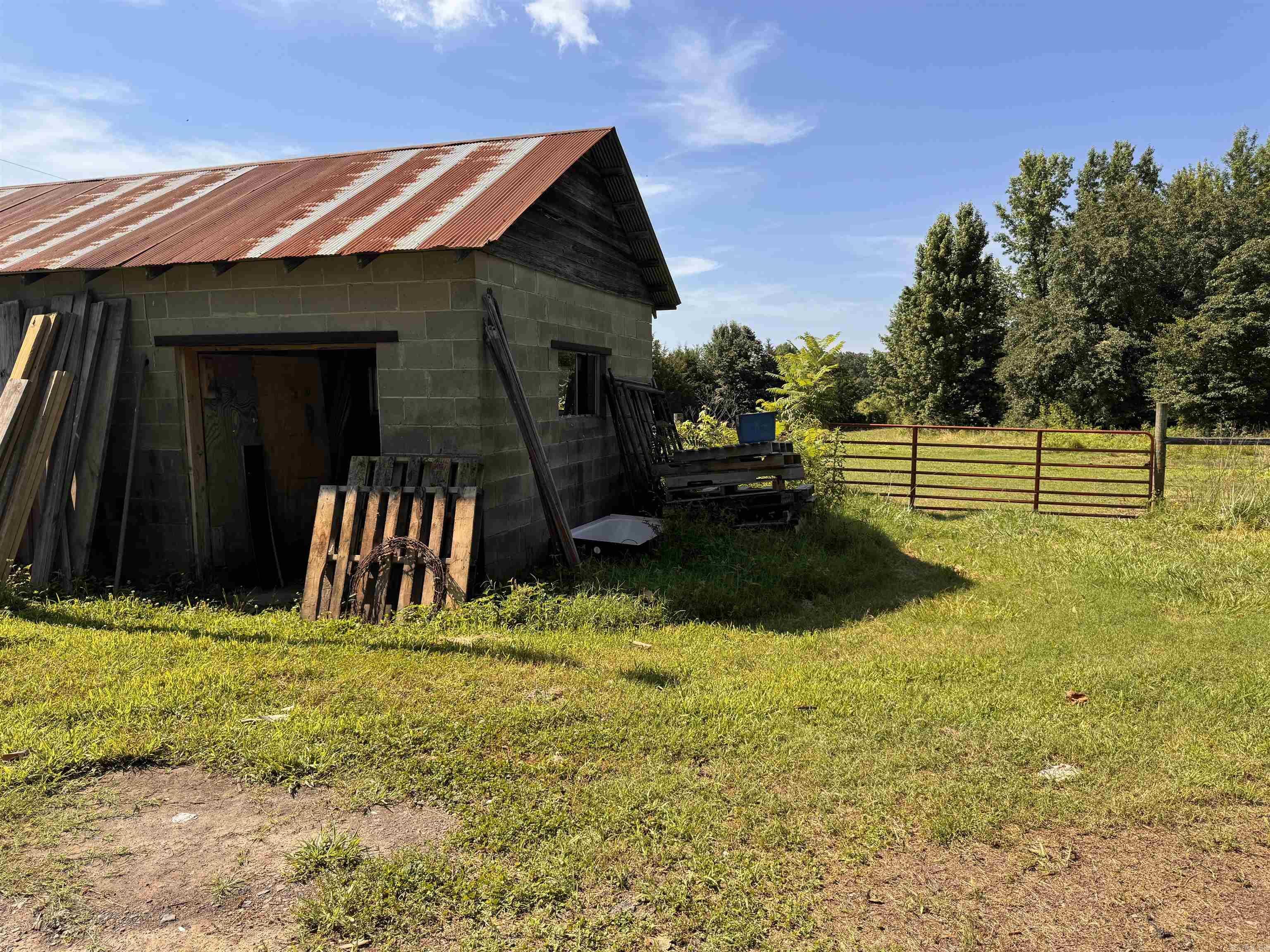 Property Photo: 4 Simmons Loop AR 72137