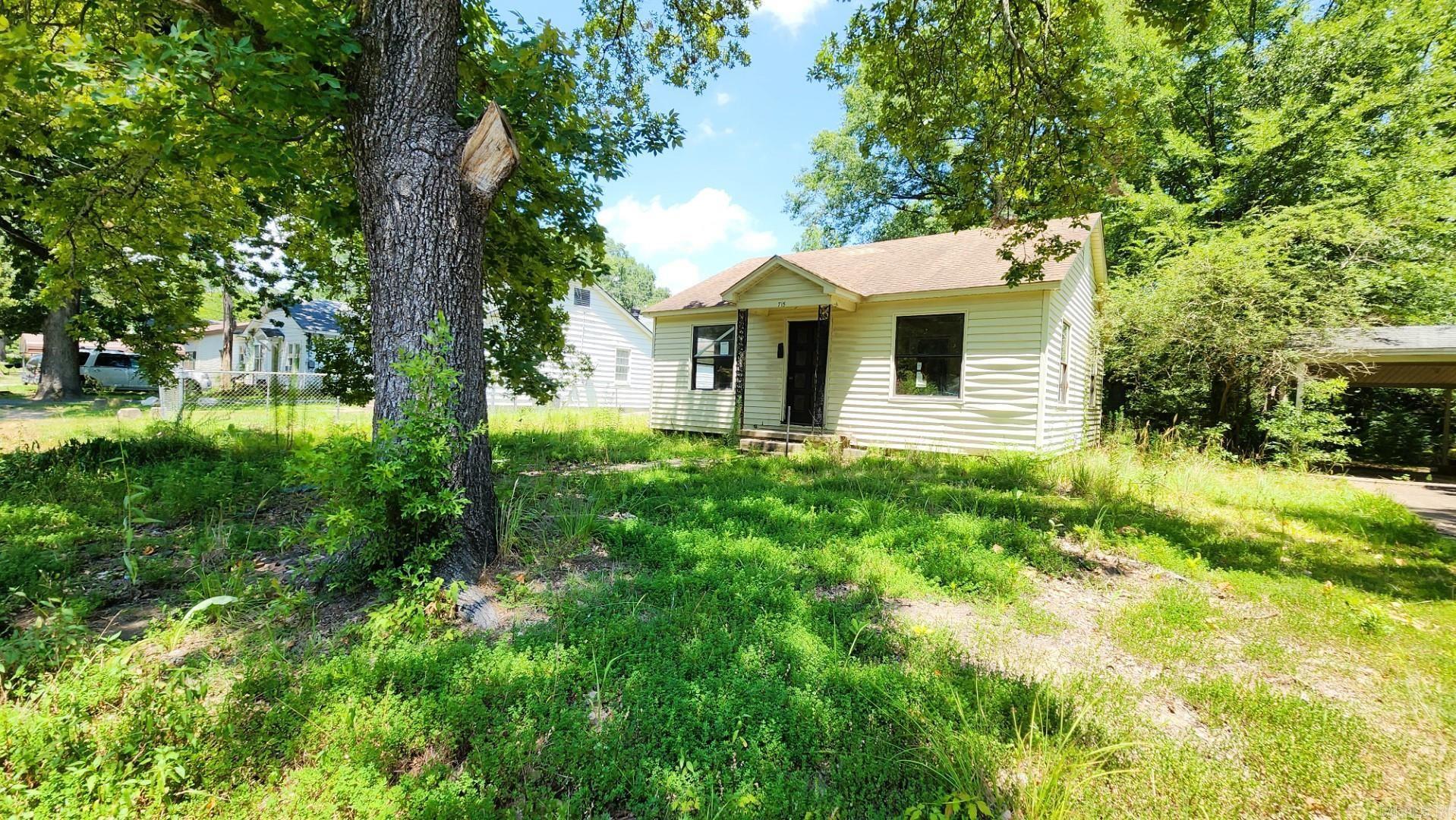 Property Photo:  715 Division Street  AR 72104 