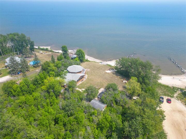 Property Photo: 42052 Traverse Bay Rd Road MB R0E 2A0
