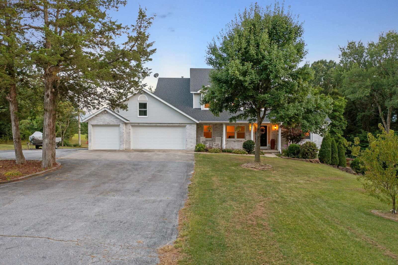 Property Photo: 10550 E David Allen Rd MO 65201
