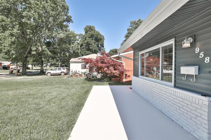 Property Photo:  958 Hollytree Drive  OH 45231 