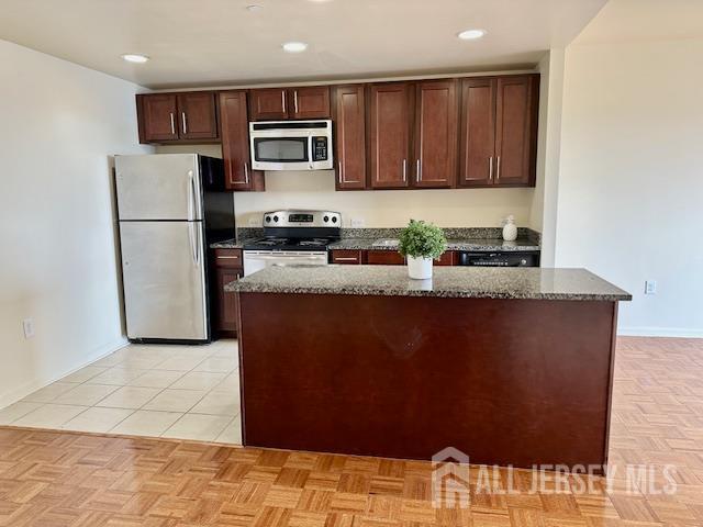 Property Photo: 110 Somerset Street 2101 NJ 08901
