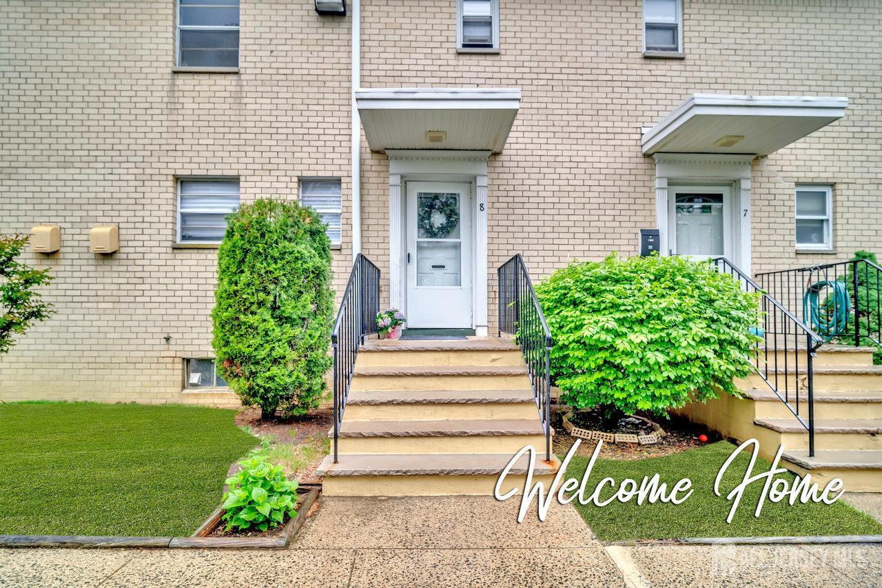 Property Photo: 402 N Cranbury Road 8 NJ 08816