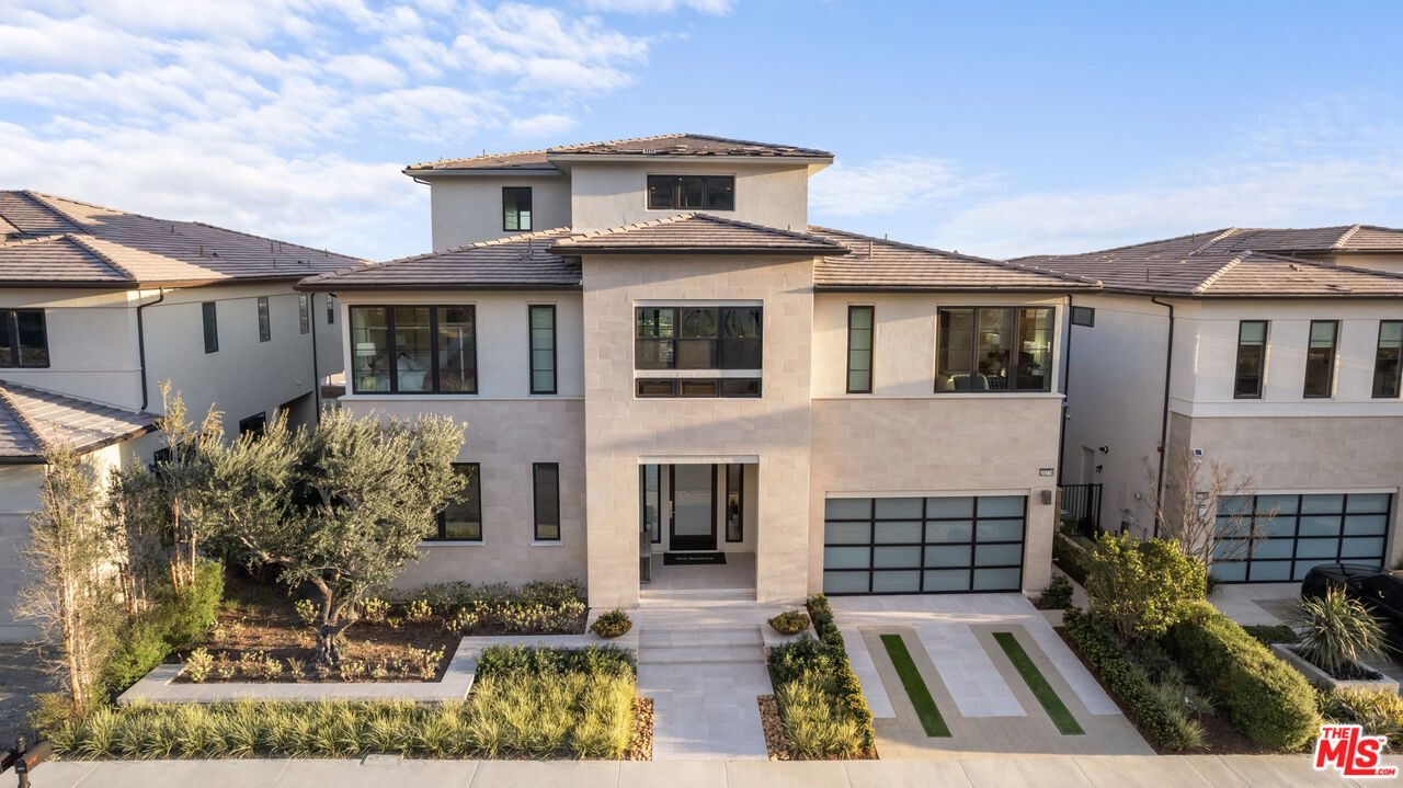 Property Photo:  20378 W Marlow Ln  CA 91326 