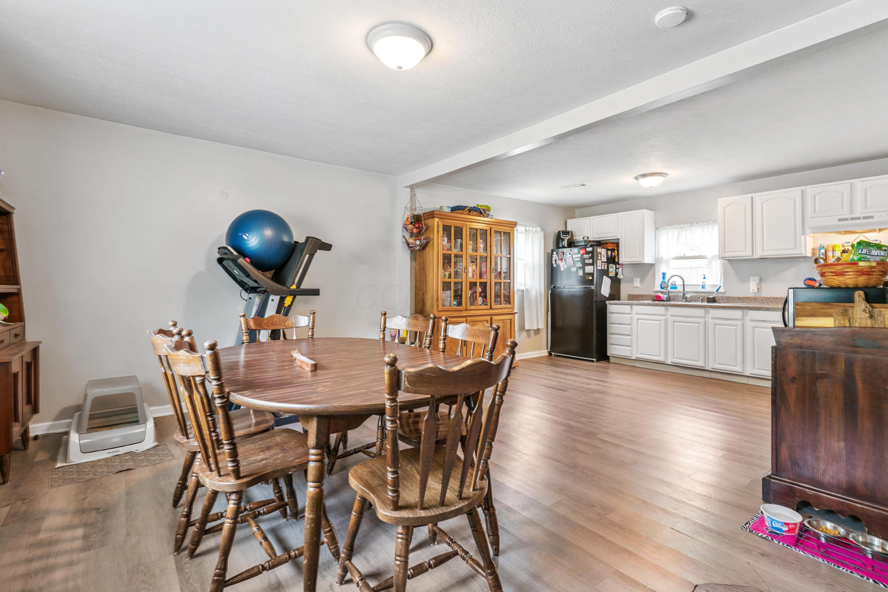 Property Photo: 102 Leroy Street OH 43008