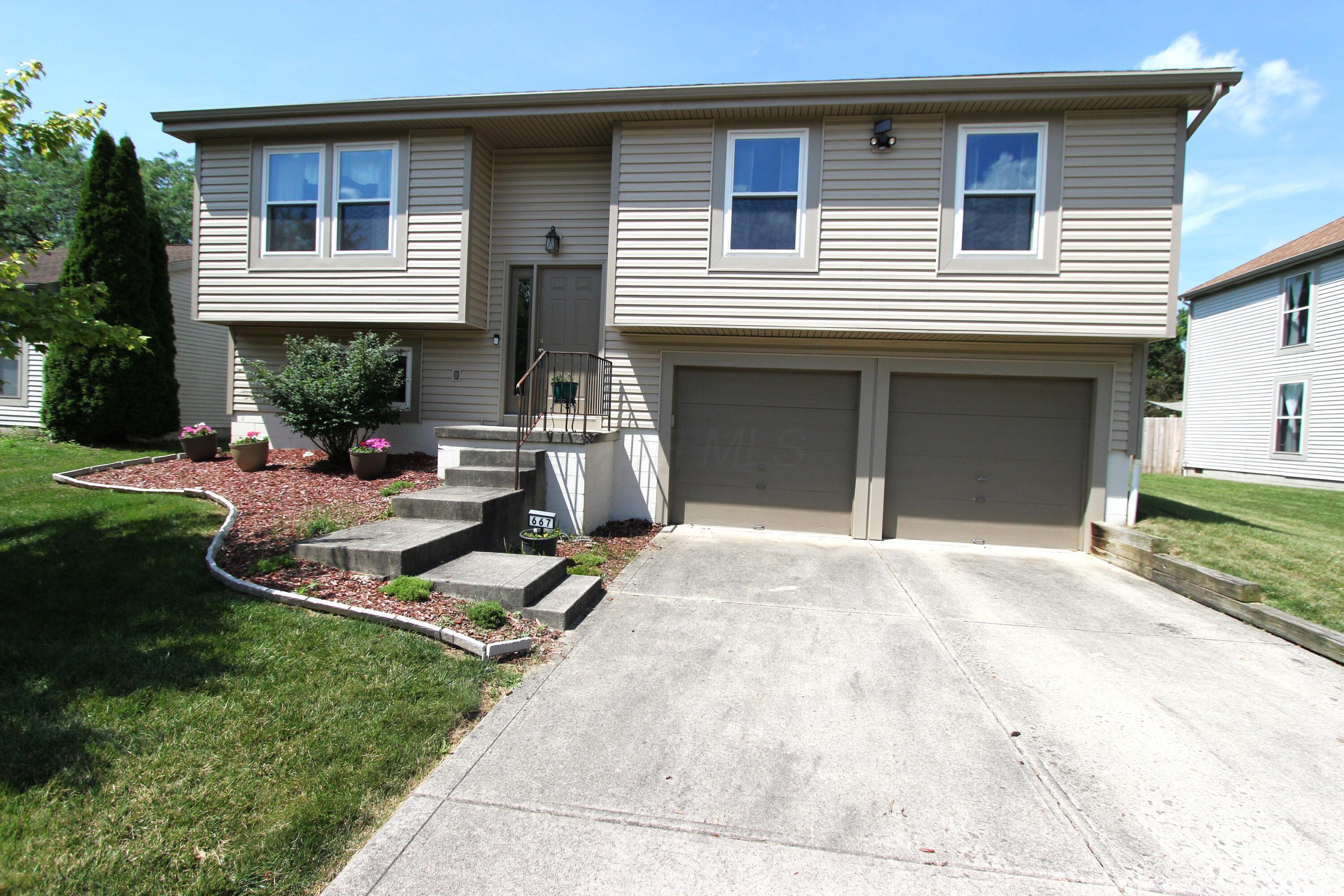Property Photo: 667 Academy Drive OH 43119
