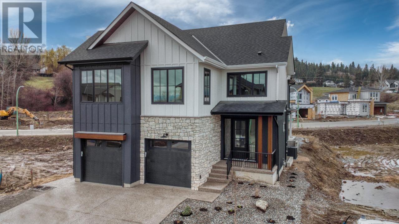937 Bull Crescent  Kelowna BC V1W 0E6 photo