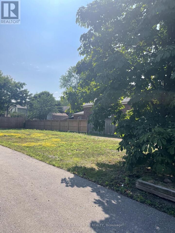 Photo de la propriété: 639 Hortop Street ON L1G 4N4