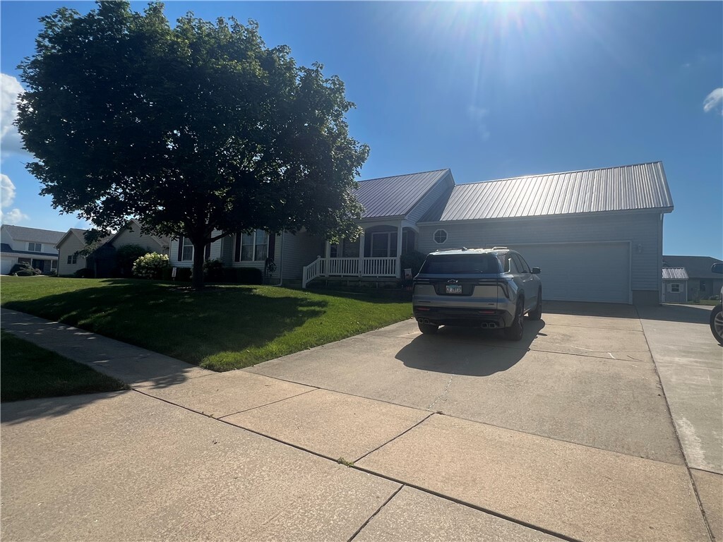 Property Photo: 1215 Westside Drive IL 62549