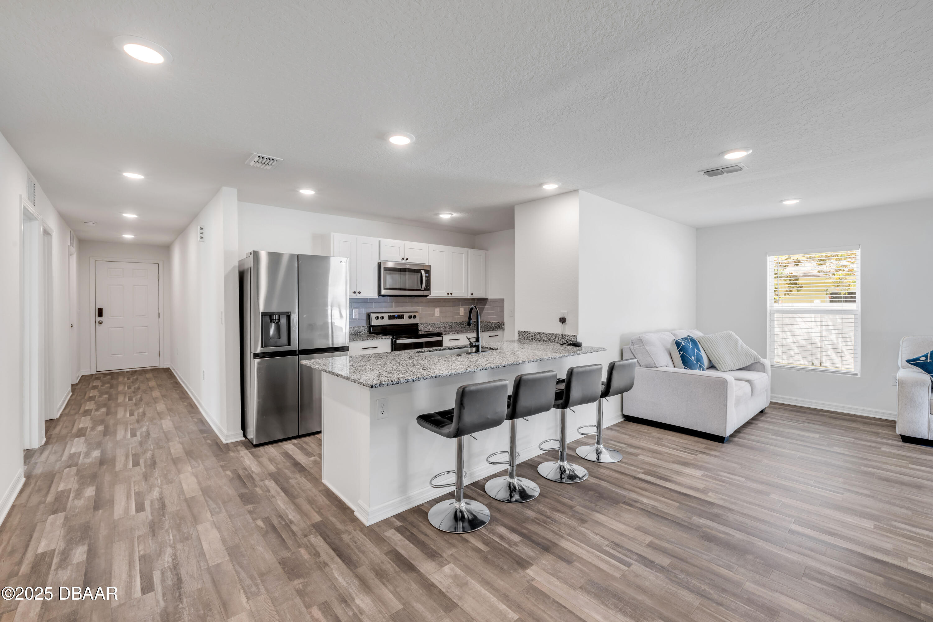 Property Photo: 40 Briarvue Lane FL 32137