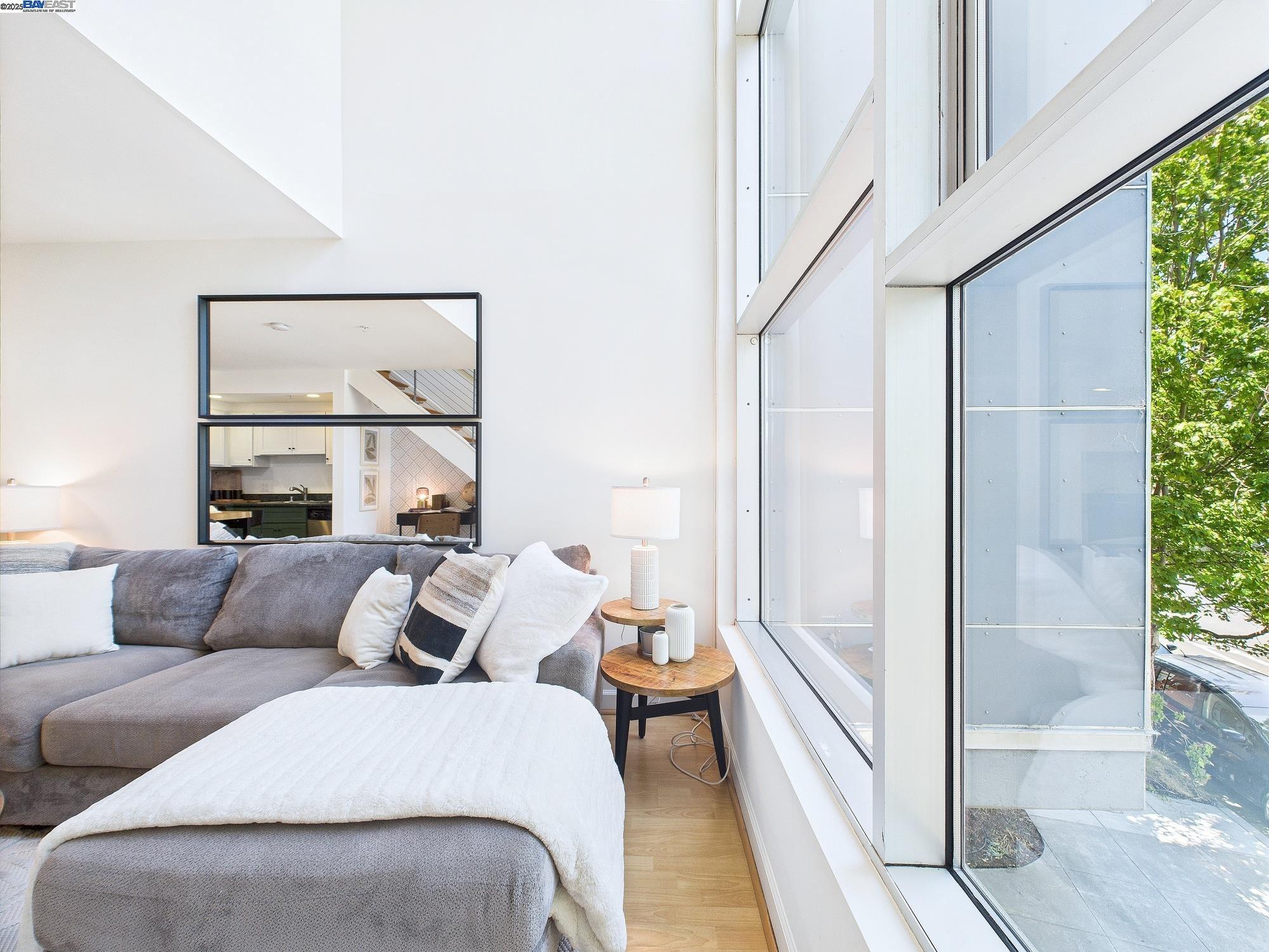 Property Photo: 485 W Macarthur Blvd 201 CA 94609