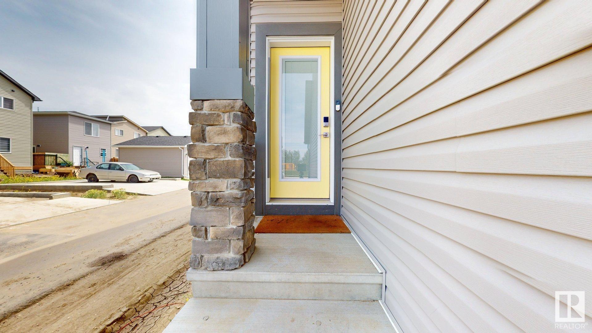 Property Photo: 607 31 Avenue NW AB T6T 2V6