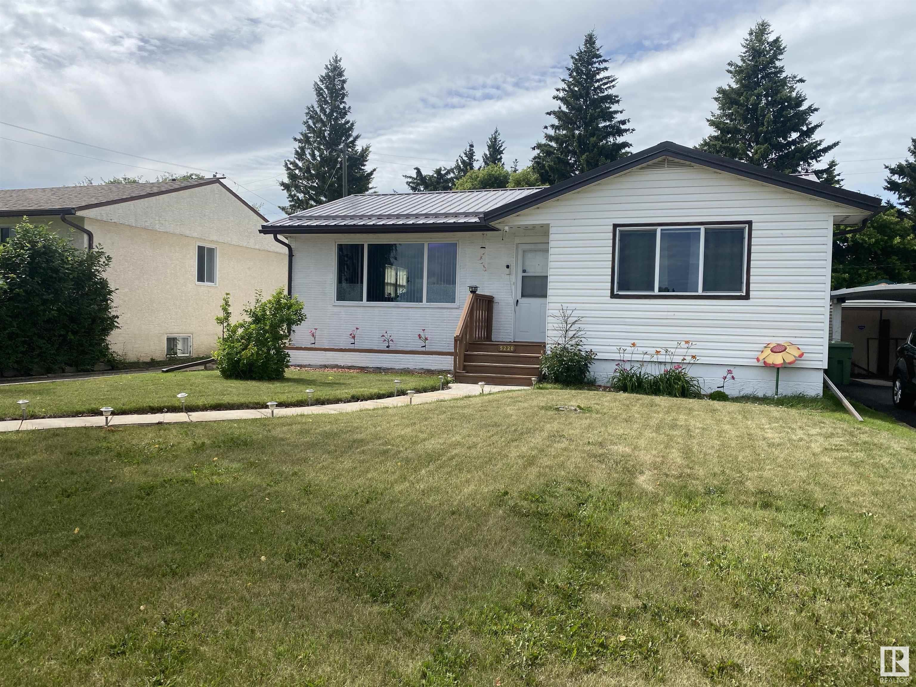 5220 49 Street  Willingdon AB T0B 4R0 photo