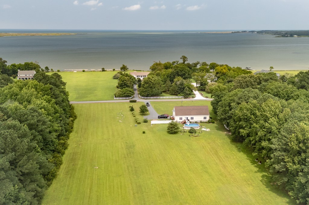 Property Photo: 32237 Clearwater Way VA 23341