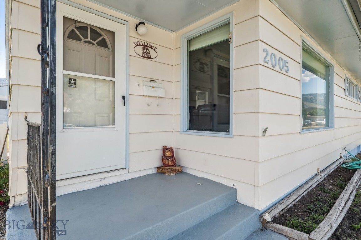 Property Photo: 2005 Tammany Street MT 59711