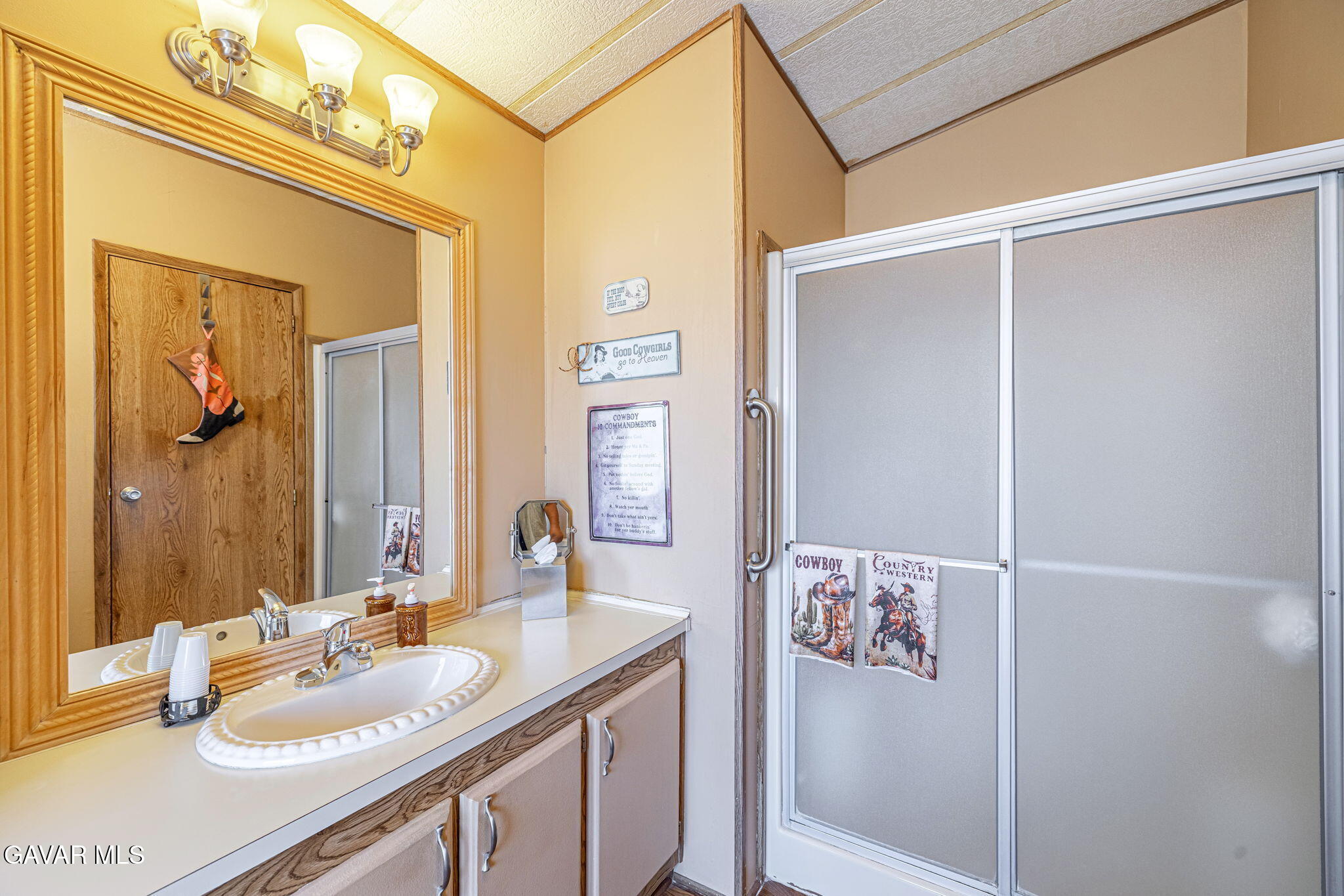 Property Photo: 48303 20th Street West 181 CA 93534