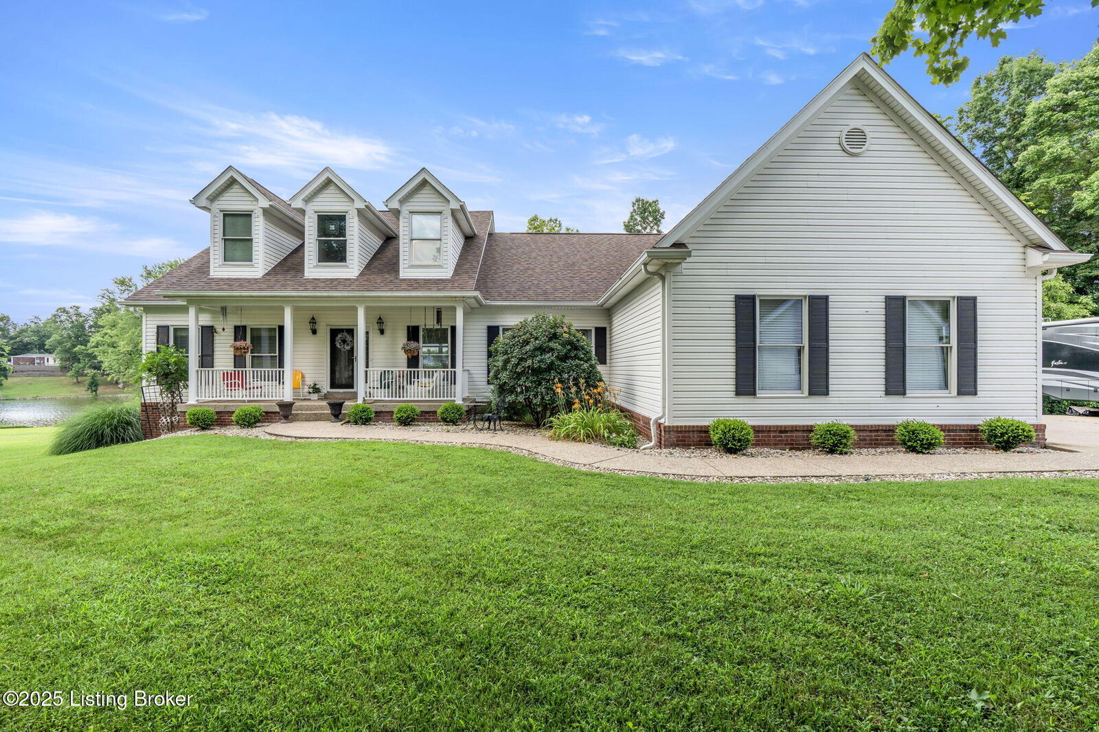 Property Photo:  1950 Crystal Dr  KY 40031 