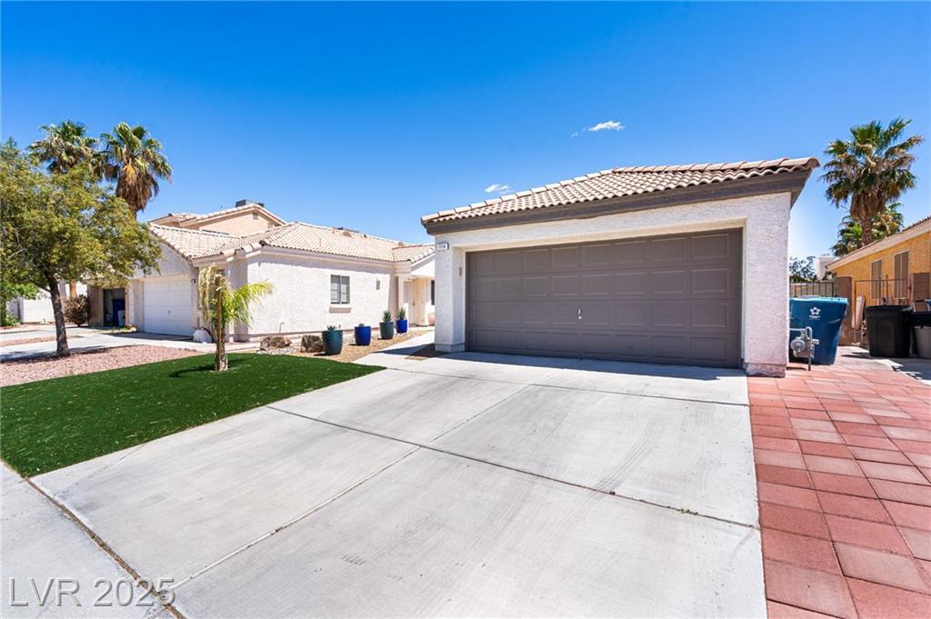 Property Photo: 7218 Nordic Lights Drive NV 89119