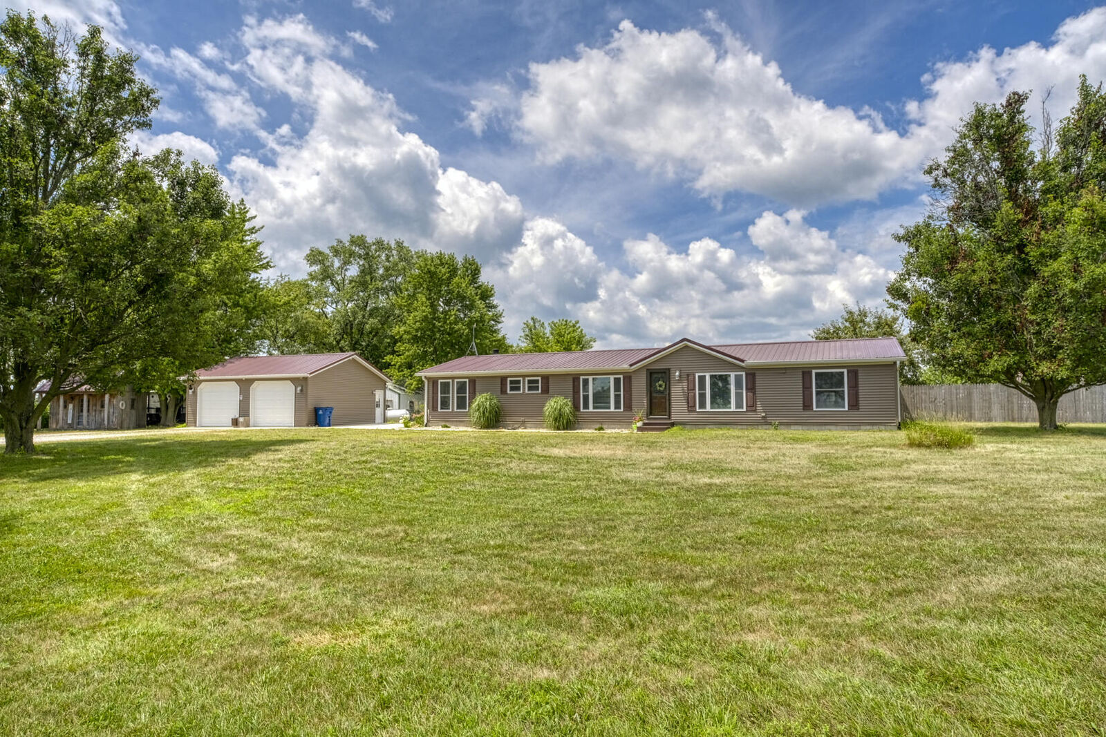 Property Photo: 1362 N 350 IN 47978