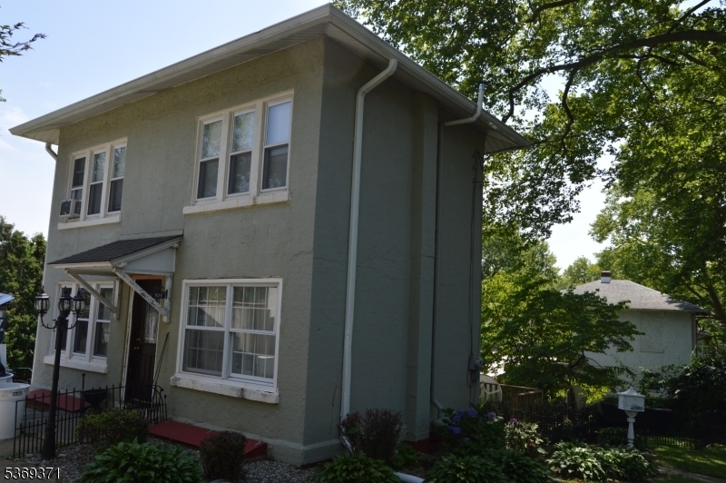 Property Photo: 923 Hillside Rd NJ 08865
