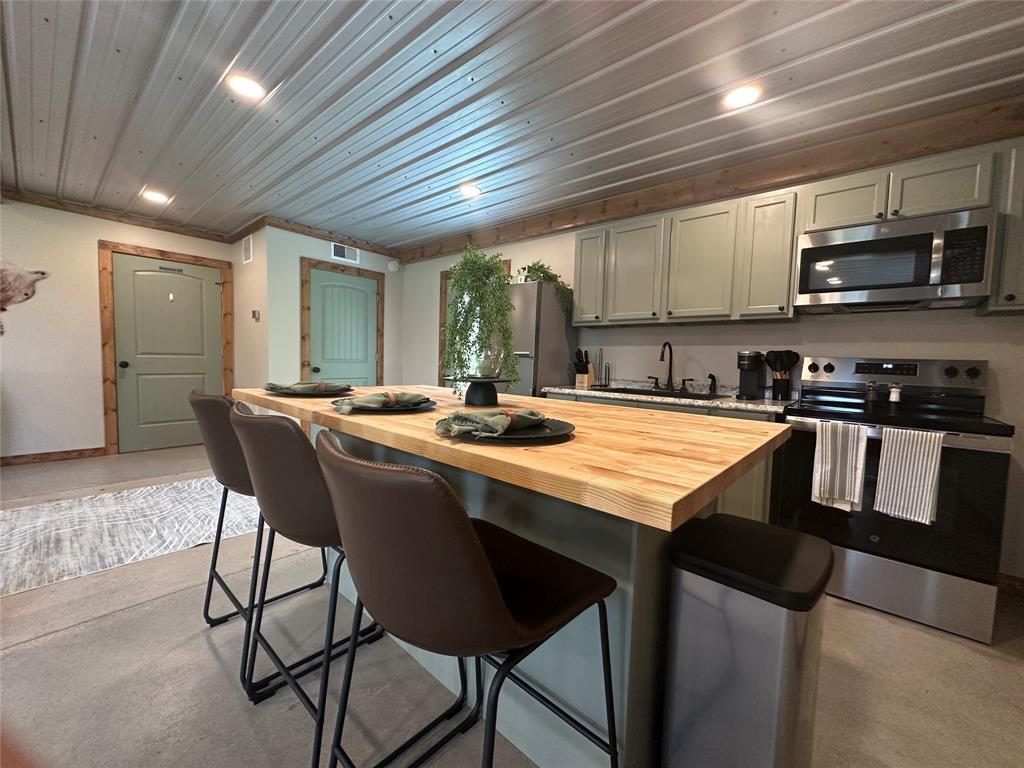 Property Photo: 1006 Fm 517 H TX 77511