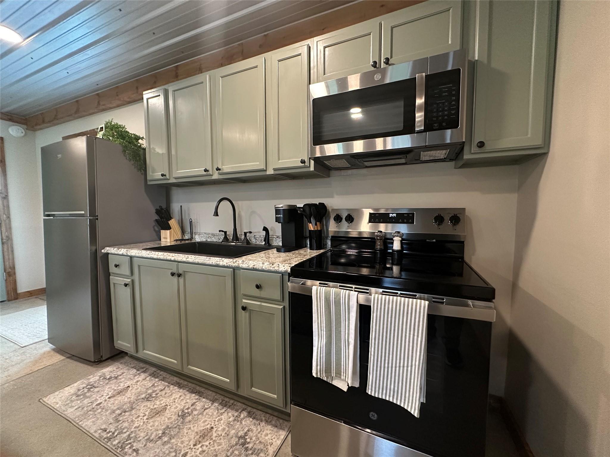 Property Photo:  1006 Fm 517 H  TX 77511 